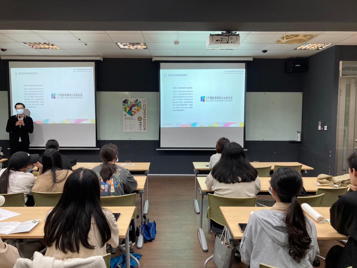 00c37e2f c15f 4a94 b09d 594ed2f88ed2