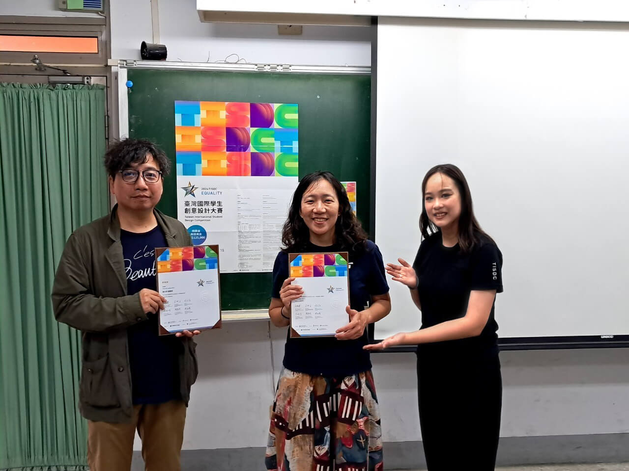 00fee202 c6d9 4f63 9593 9618e711625f