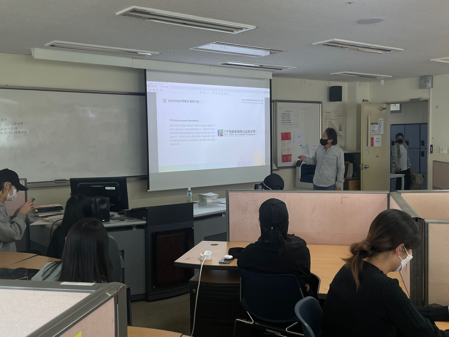 0da7d72c a01f 4c15 9c81 1ed30ce2aa87