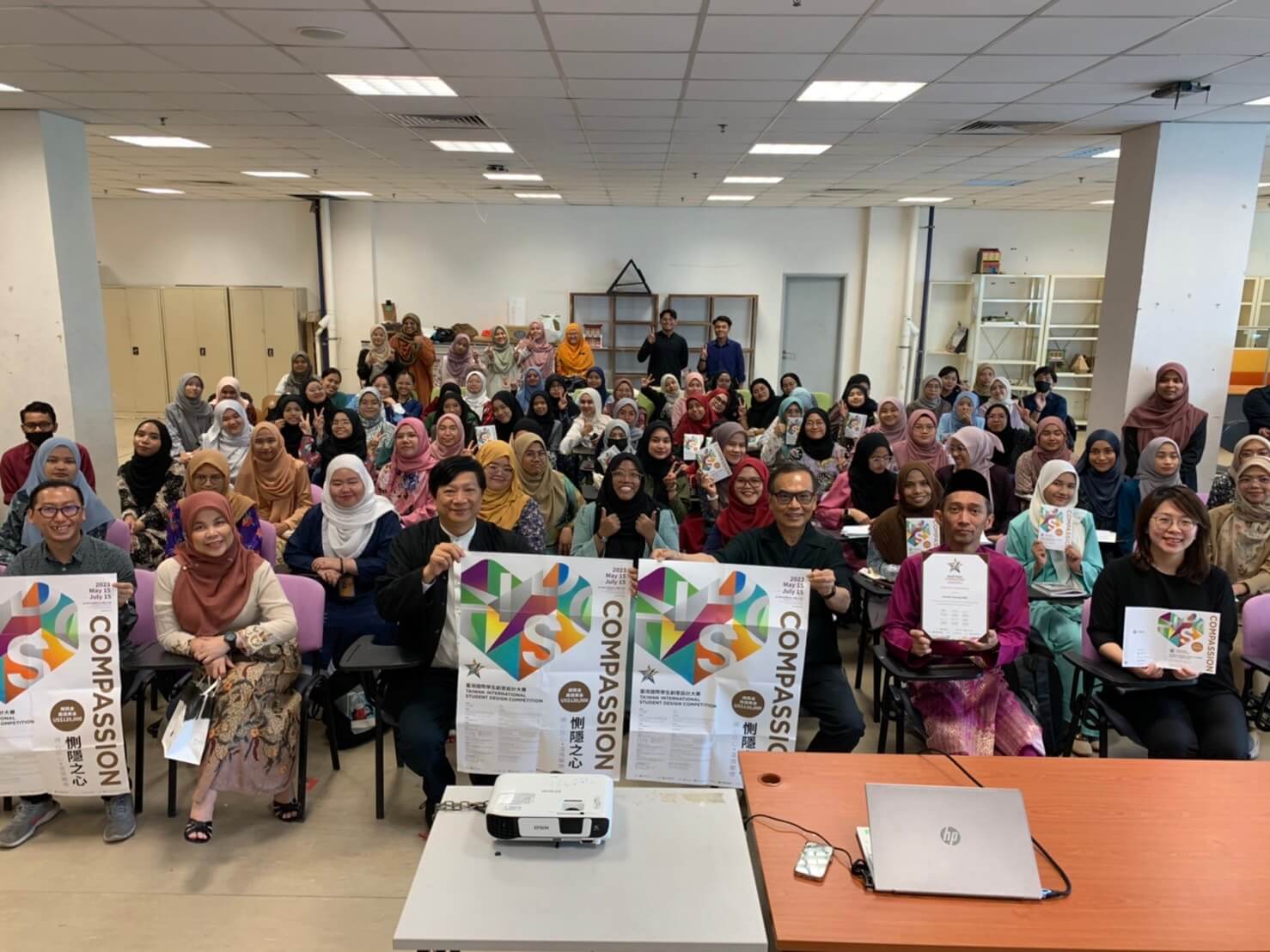 0e0bd31b fb10 42da b8ce c72a5ff2d906