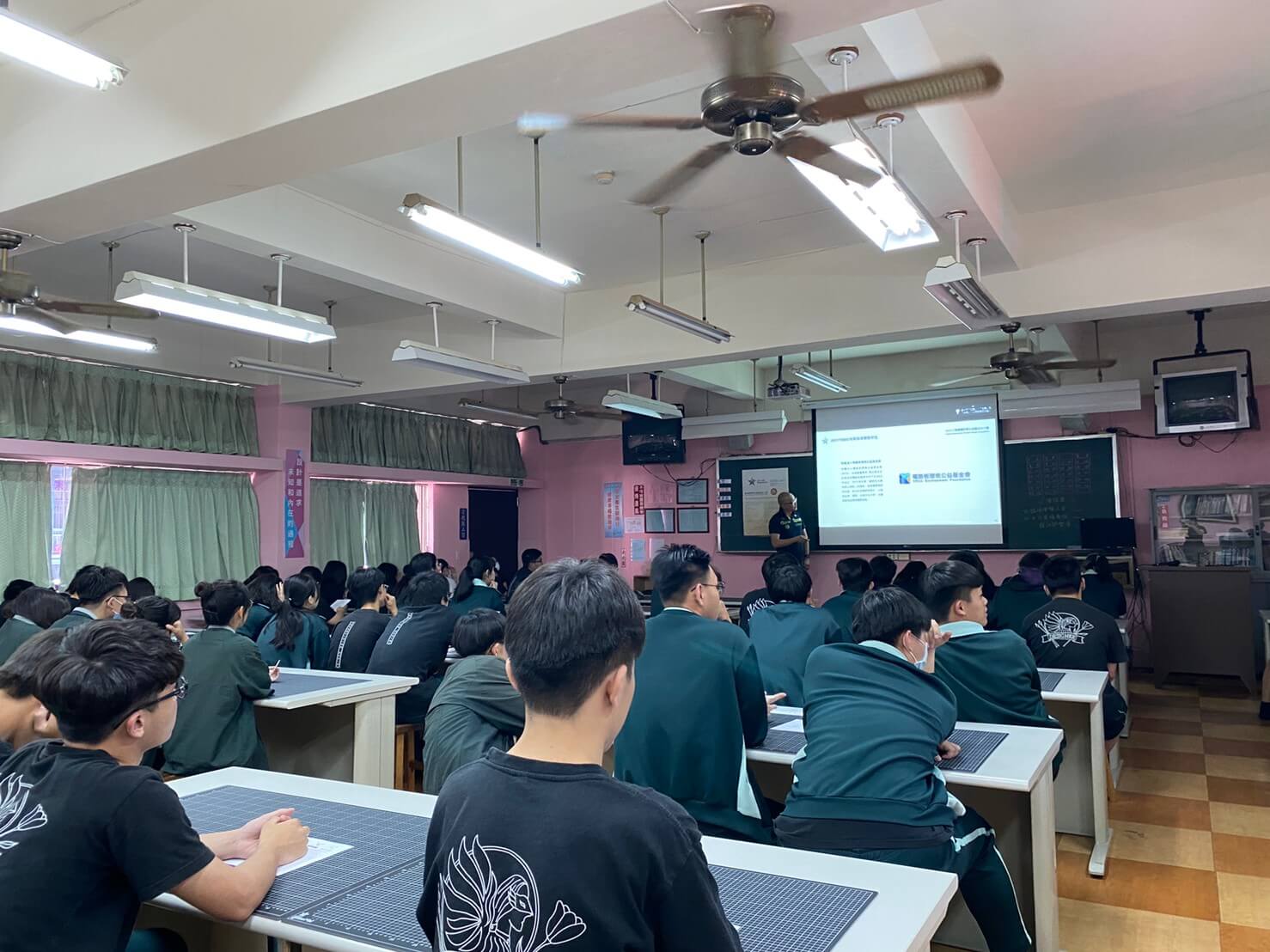 20ca52b5 11fa 4f1b bba1 852e5a761b7b