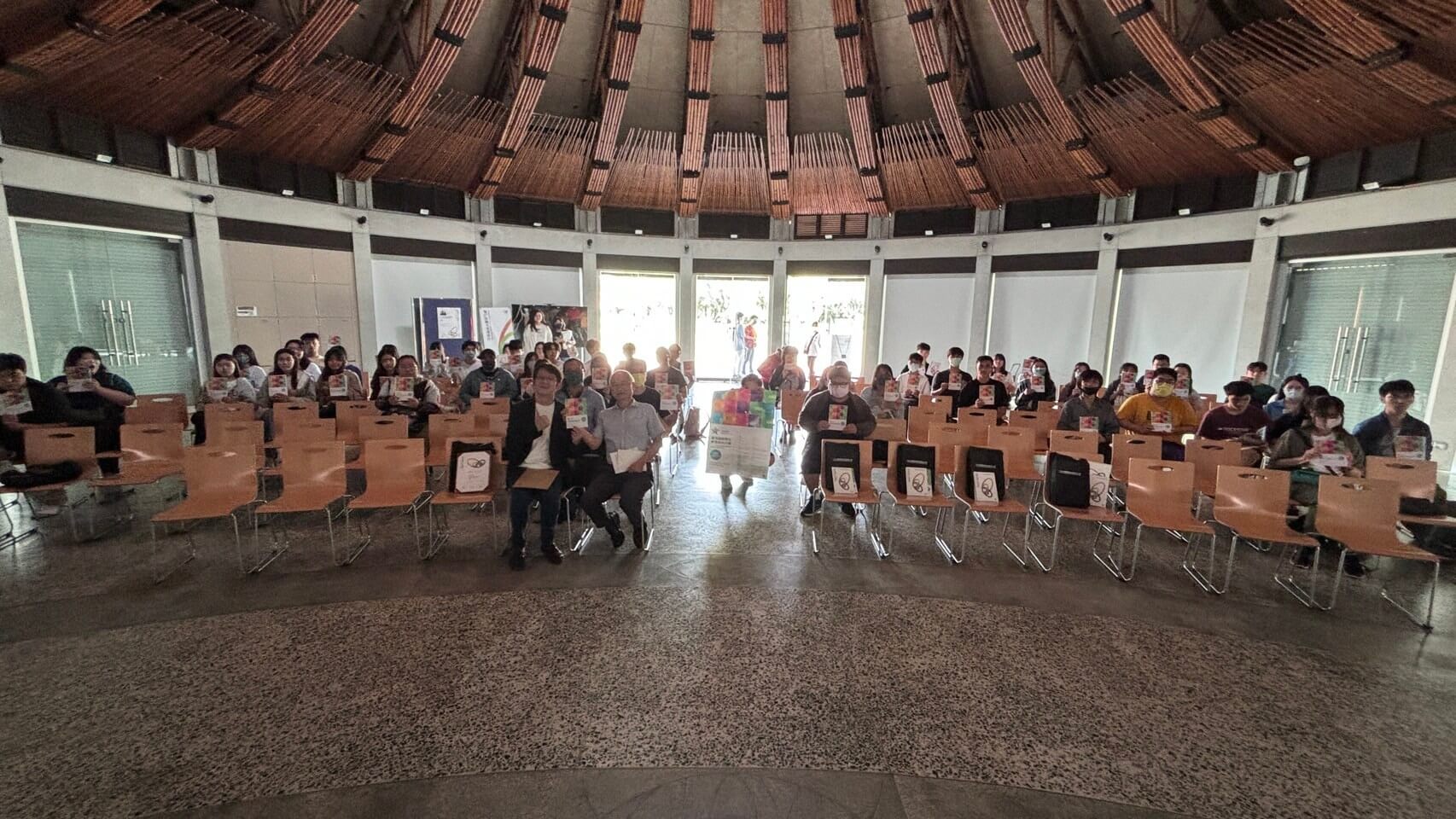 2d59e963 7c2f 4092 a512 1c9663d5a5e2