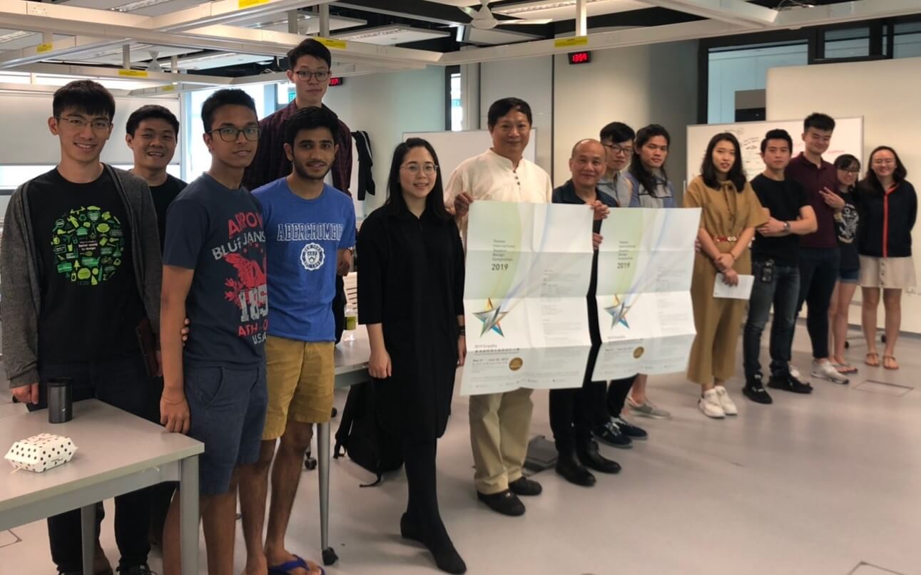 2f815eab 95eb 4b21 9267 a8fcd5d8a7fd 1