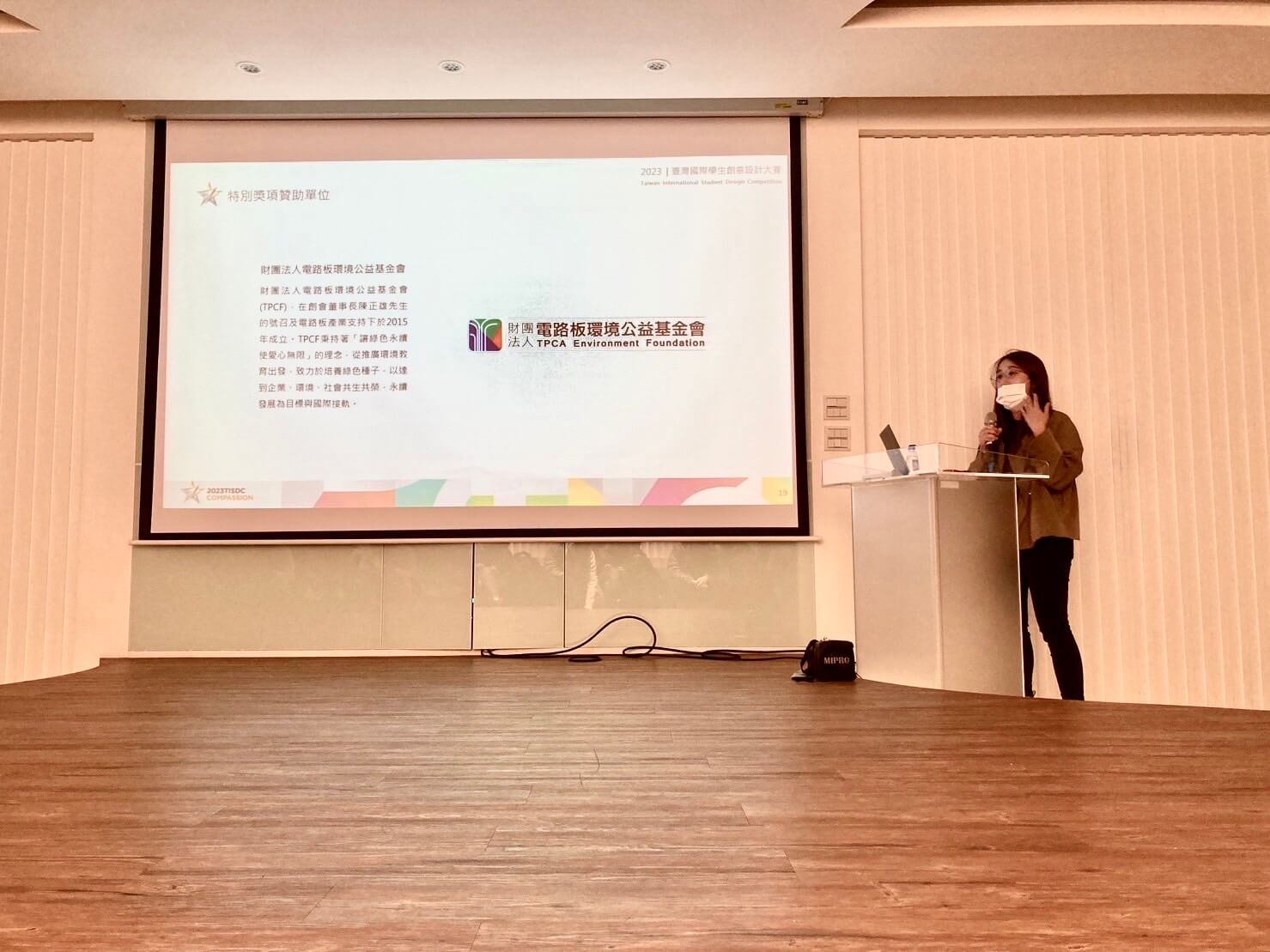 40efe76e 4f82 43de 89f8 2794a0c34b4d