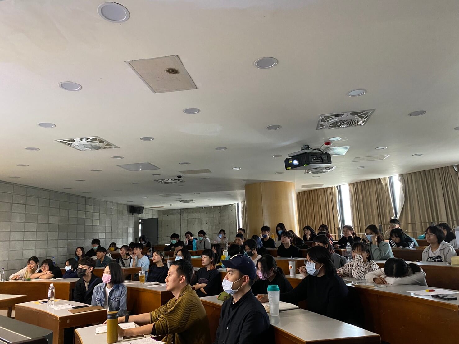 44736410 237d 4ee1 8222 072e71f99685