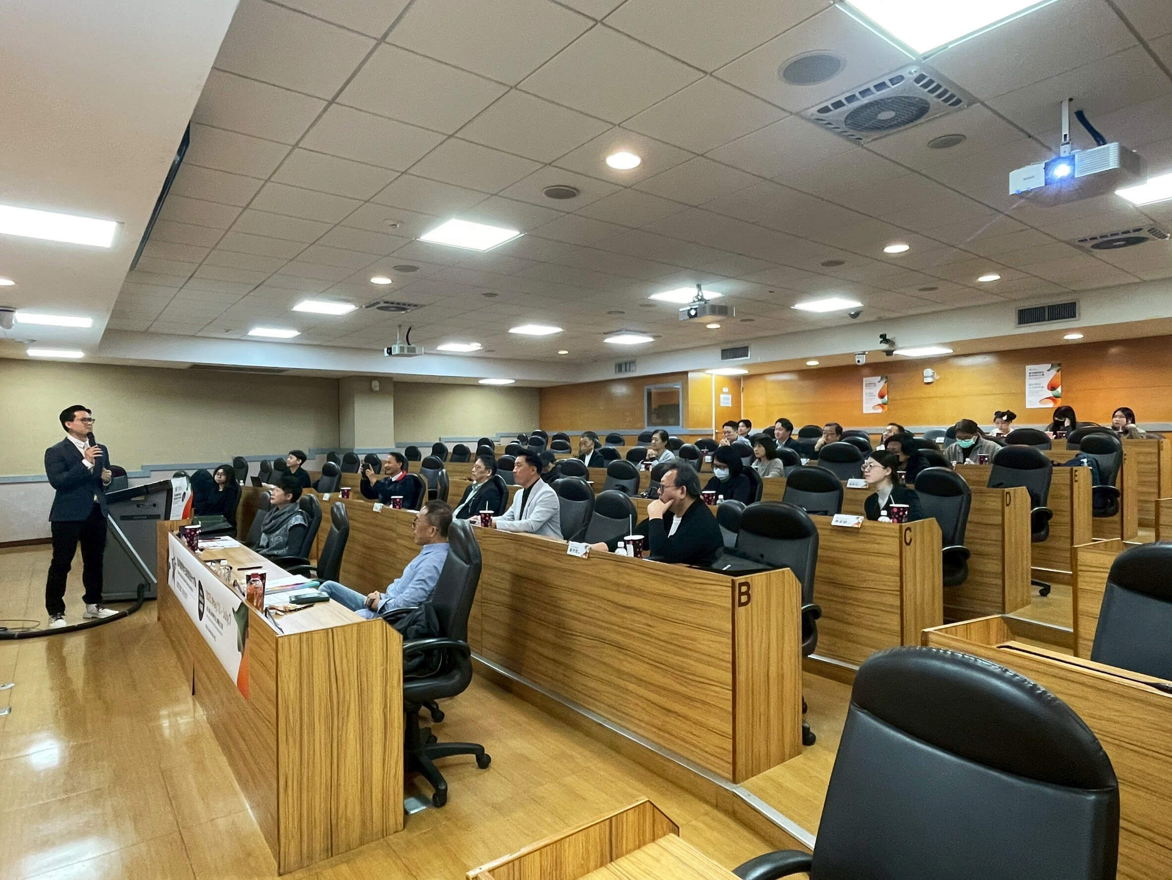 470e6d95 5fcd 4968 82ad 27b8a63780e7