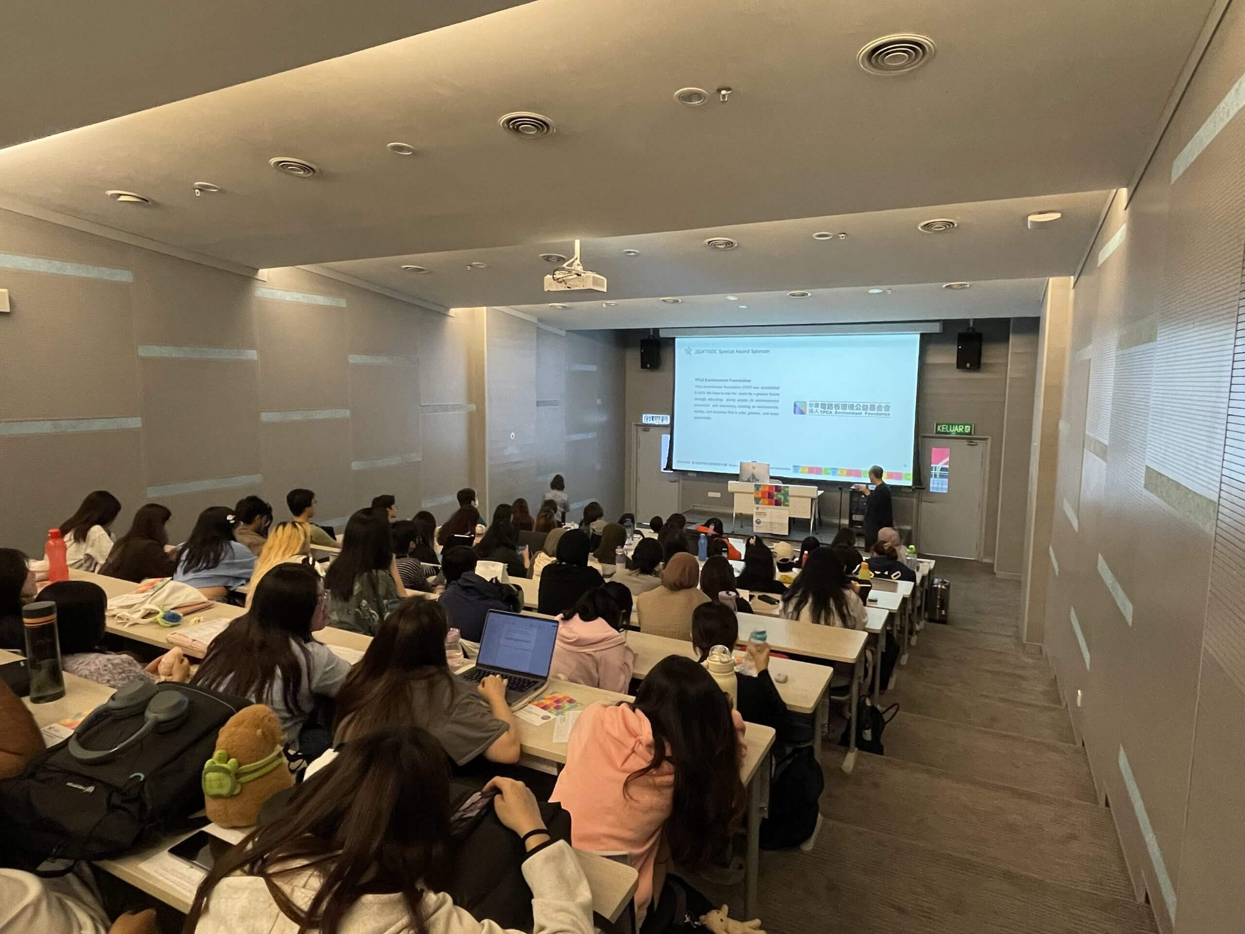 5b15bd07 8a96 4170 856f f7803ca56c00 1 scaled