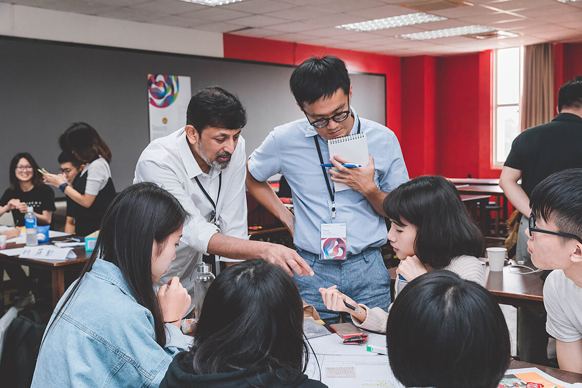 8863f90e c4d0 4565 b878 33fea4ae2810