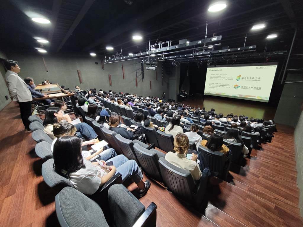 8ad9007c e0d9 4a56 ba21 2a4f1bfaeac2