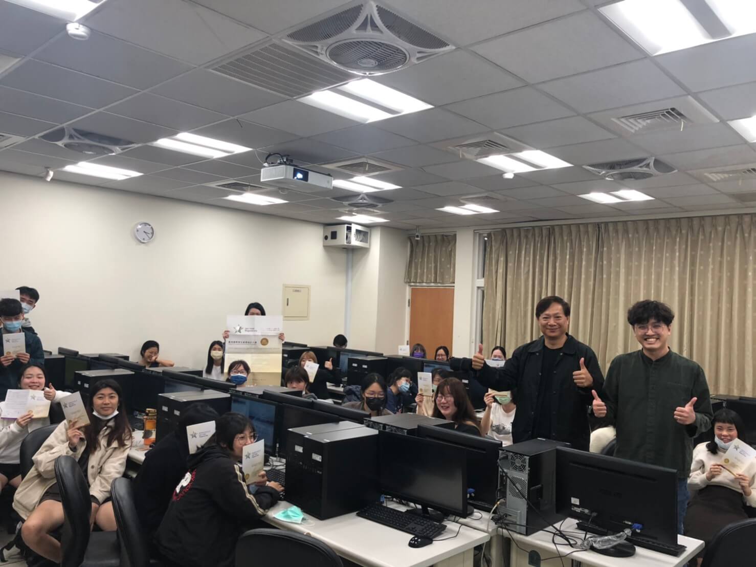 9b73501b 166c 4d56 870a e2c67a1ab7bc