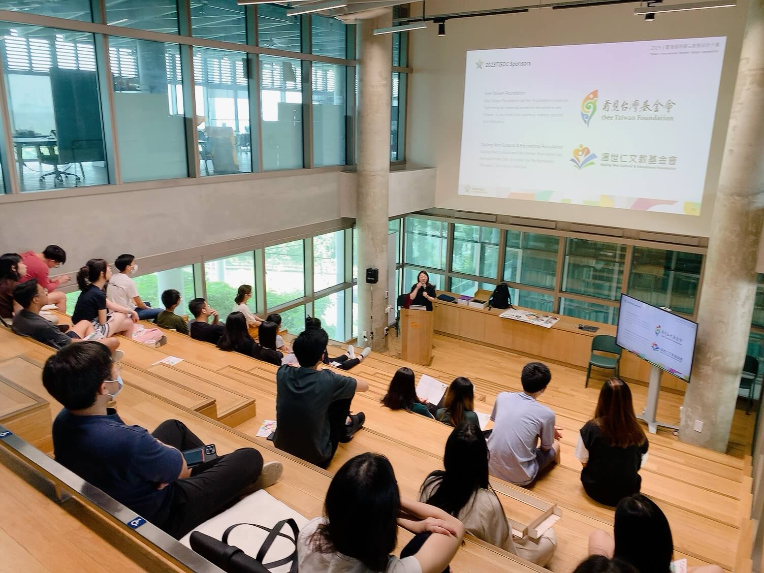 ae5fbce0 5b1e 4562 846f 0f87e024af05