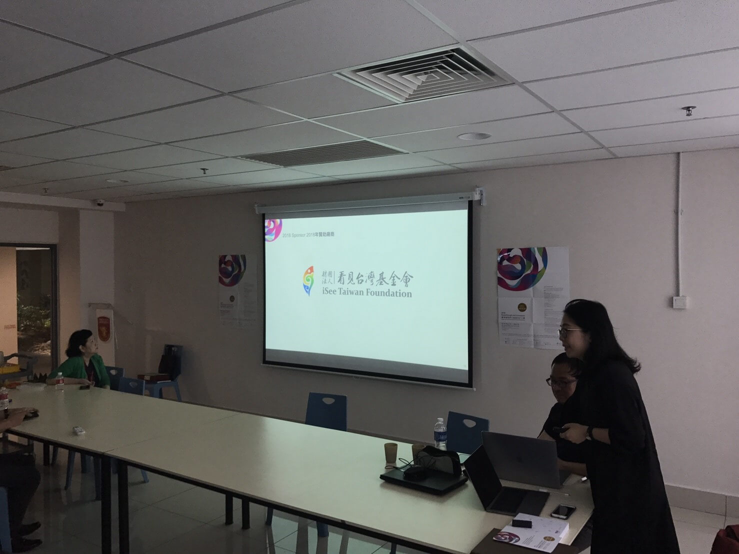 b9200c29 fb76 4cde 849b 6baa85a6e893