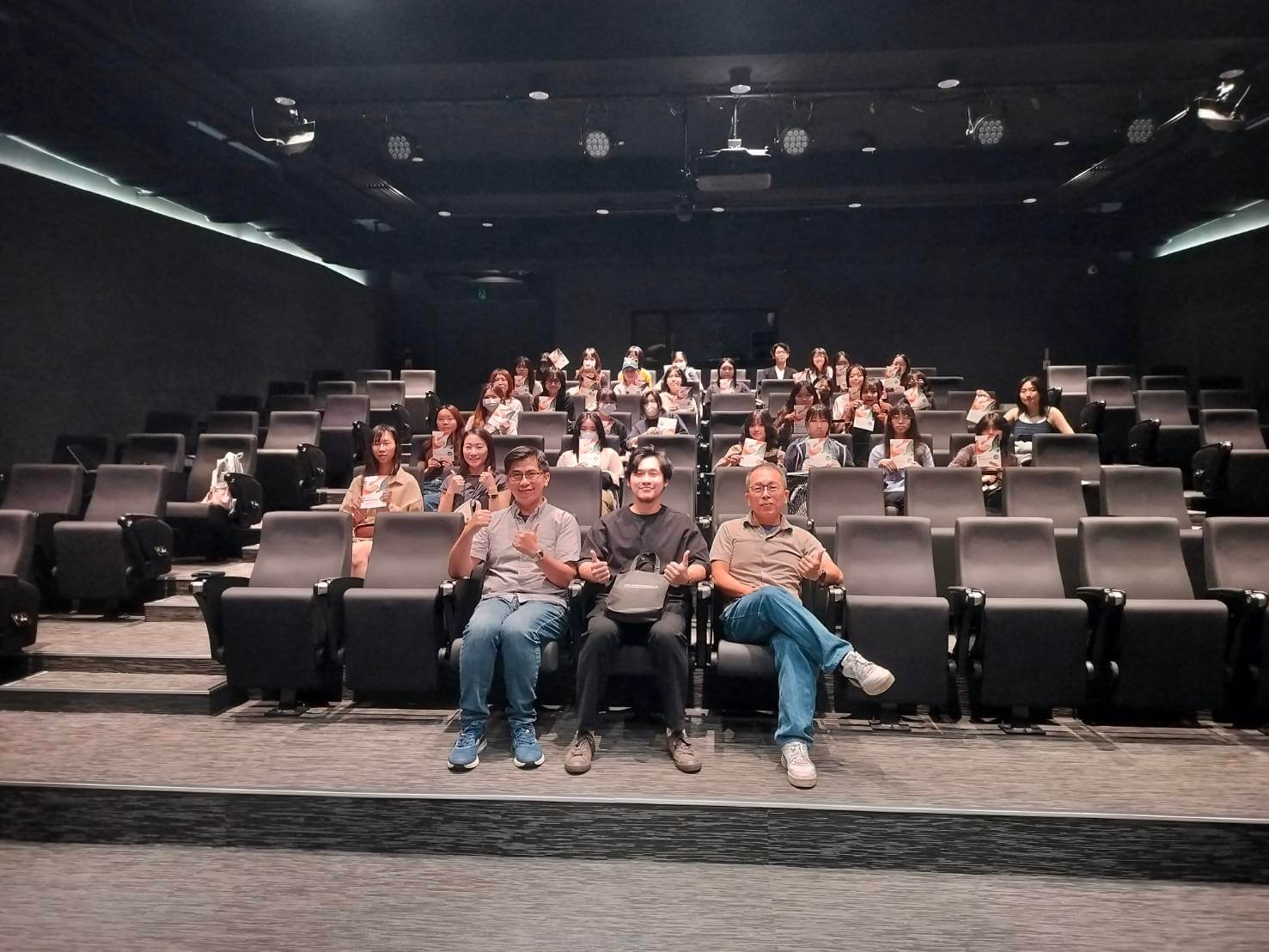 c721a232 4e6d 4996 ae68 c9139b79afd8