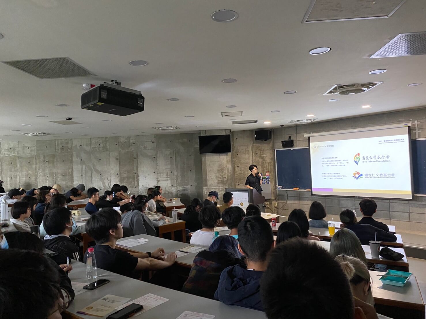 d0581421 ac1e 43bf 8716 2a8430bf0e0b