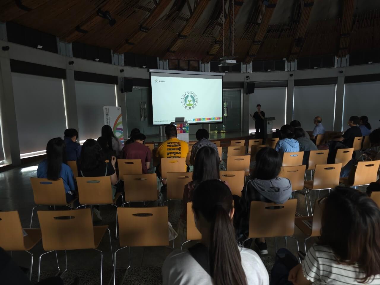 d31d7d55 1f5e 4df4 805b 9a143b9c0bd5