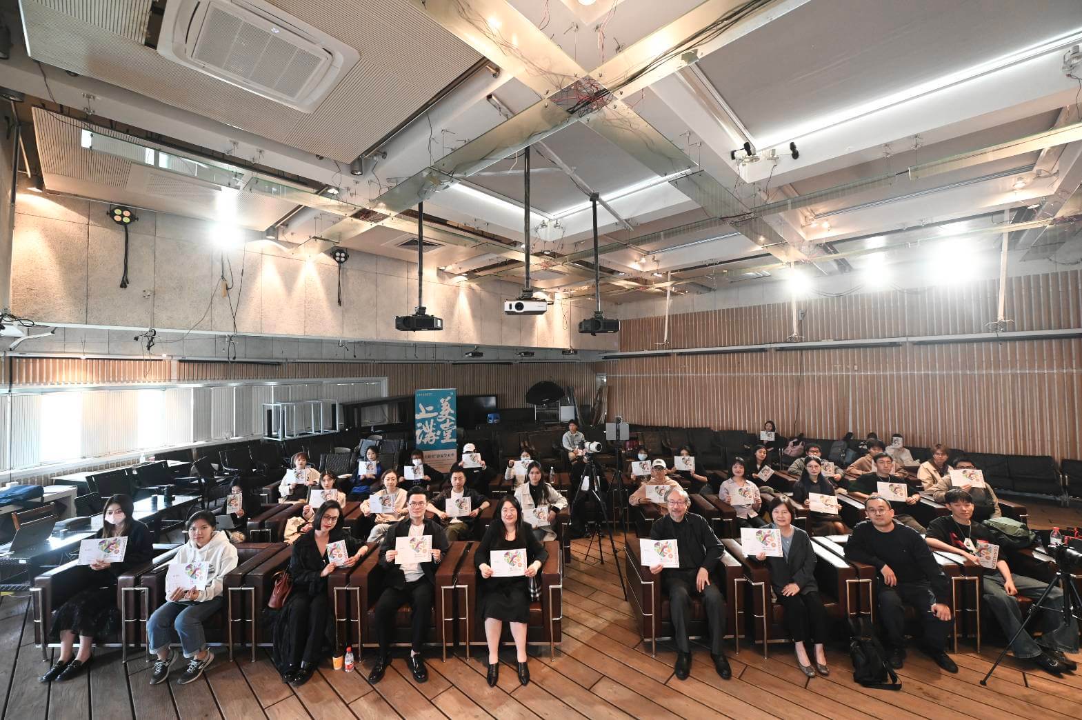 dd78cb0e 17e9 4177 9385 71b3d6adf23a