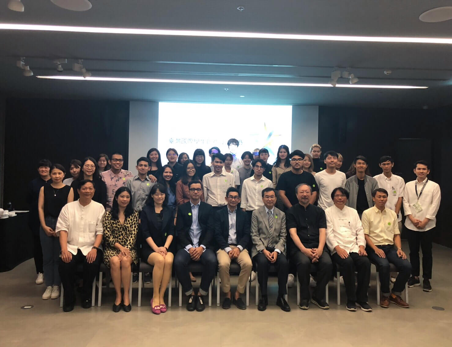 de303386 f16f 4d07 8158 4cdab64d3e6e