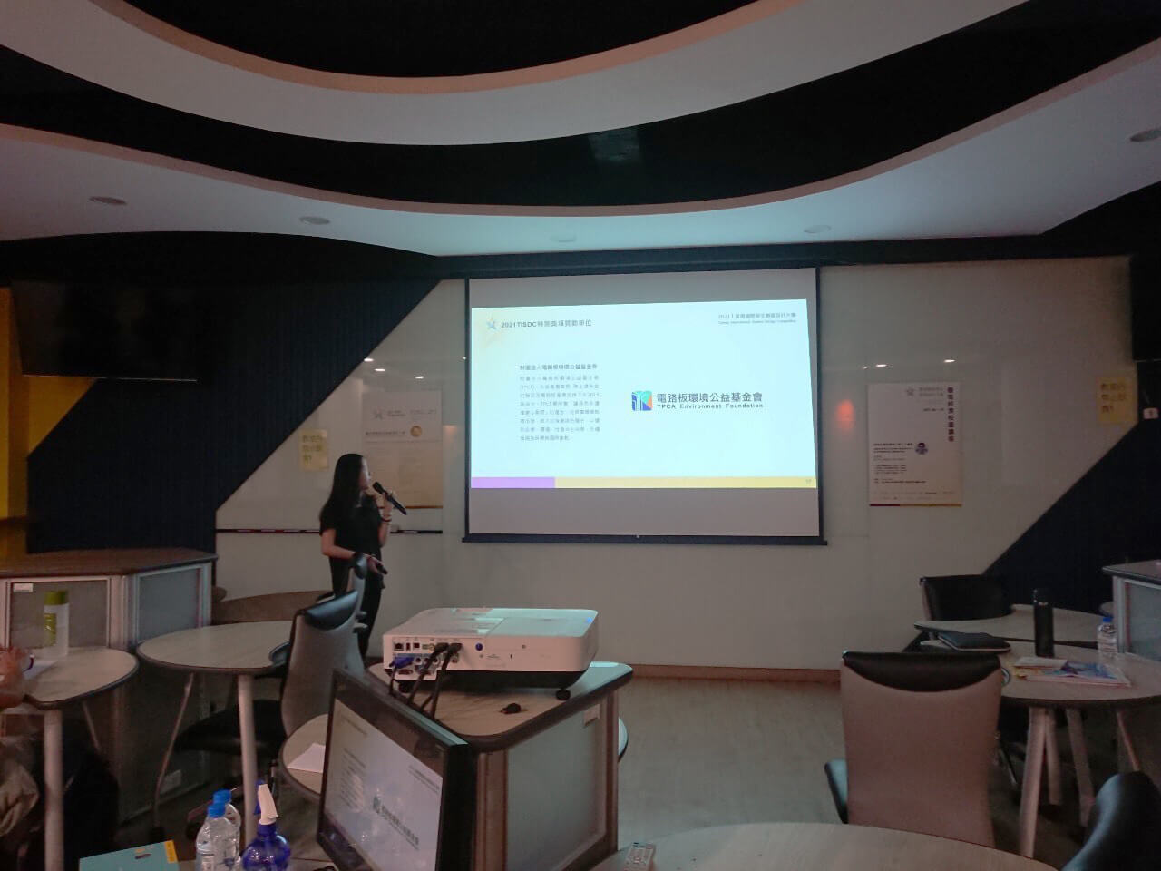 dfcf94f2 722f 4791 8163 04da1aa21d29