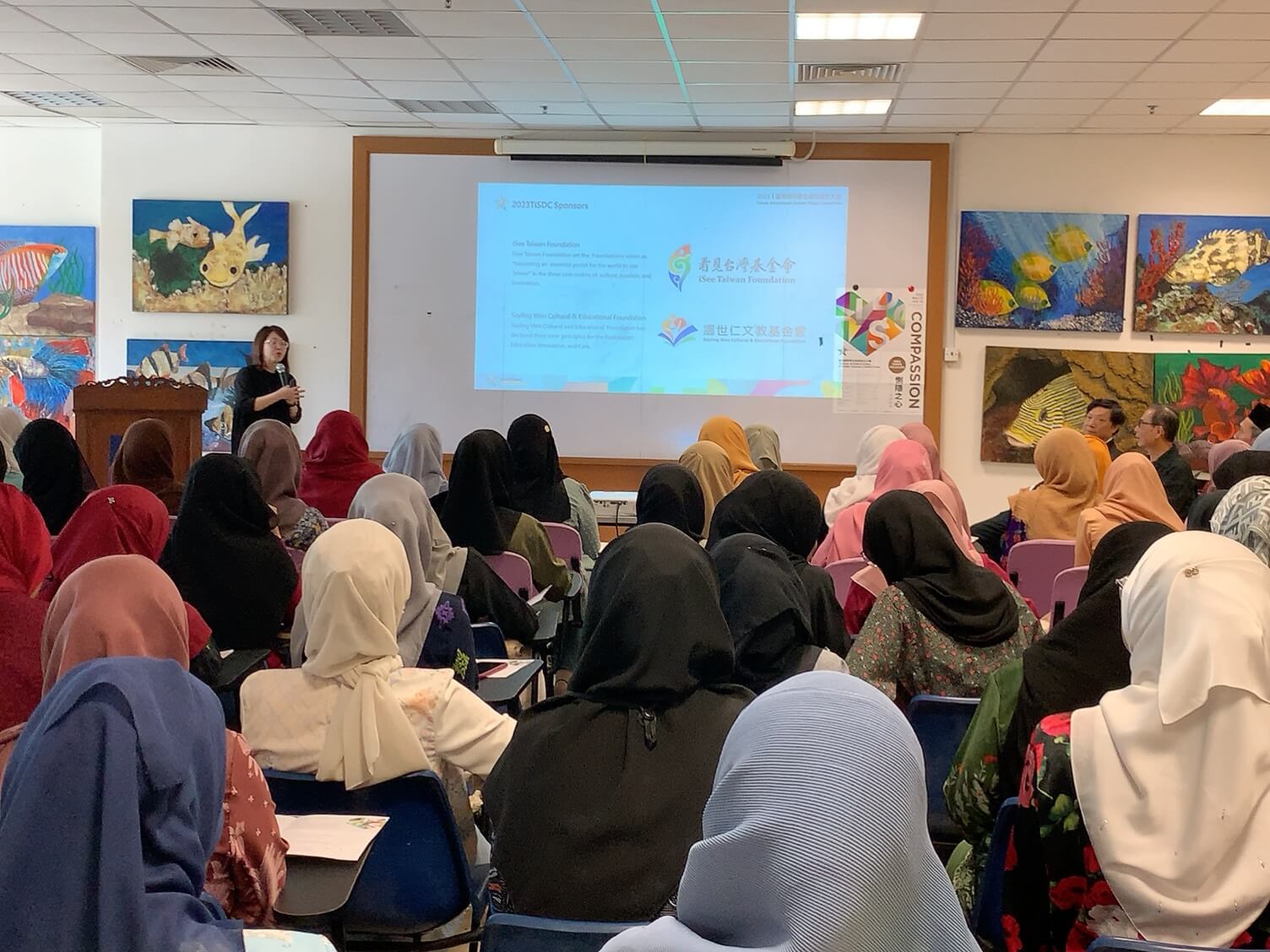 e4f88ff2 d7d8 44e2 852e 86e8523c02b9