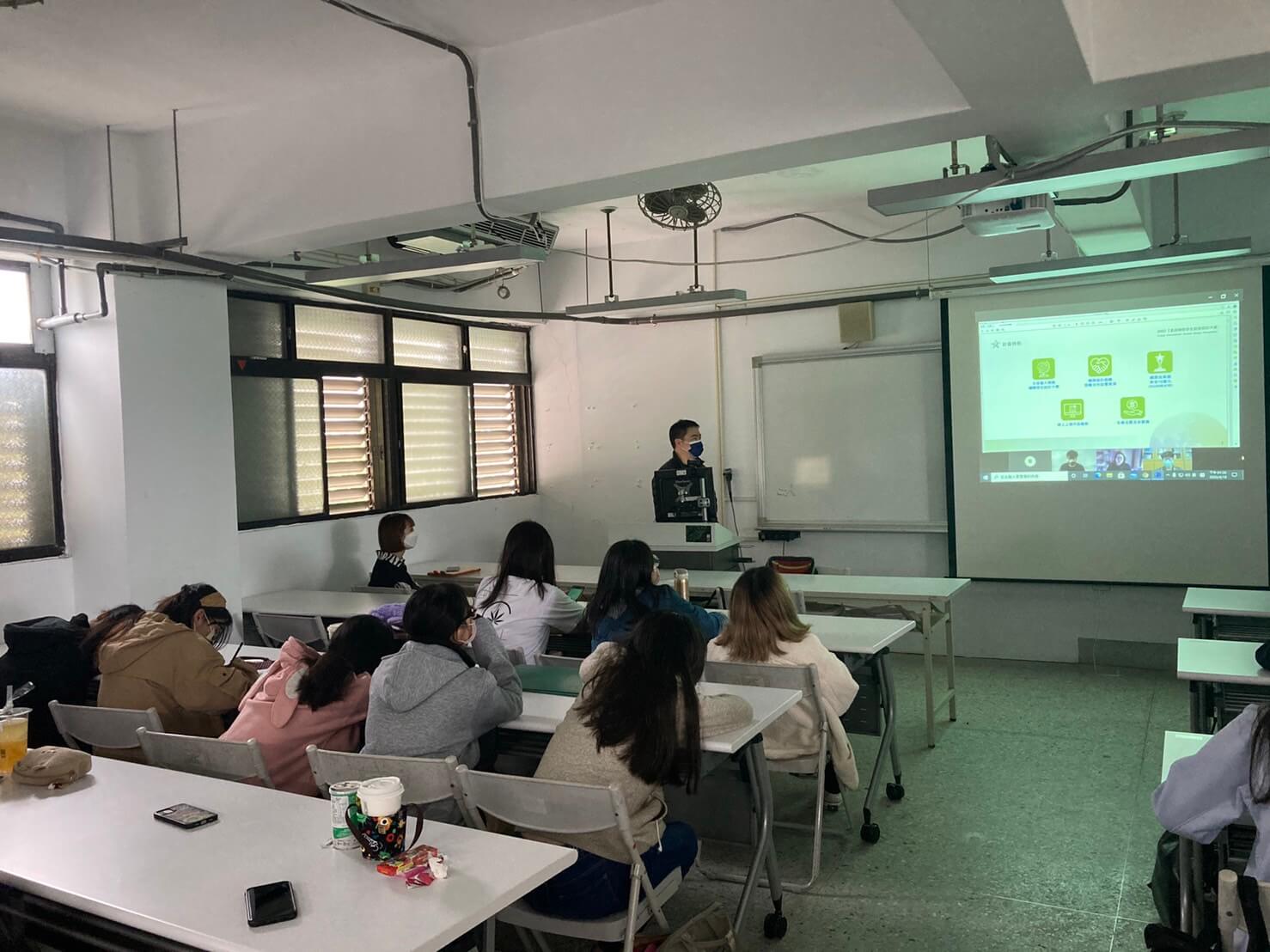 ebbc7aee df8e 4de1 bd74 61ccd7eb86ce