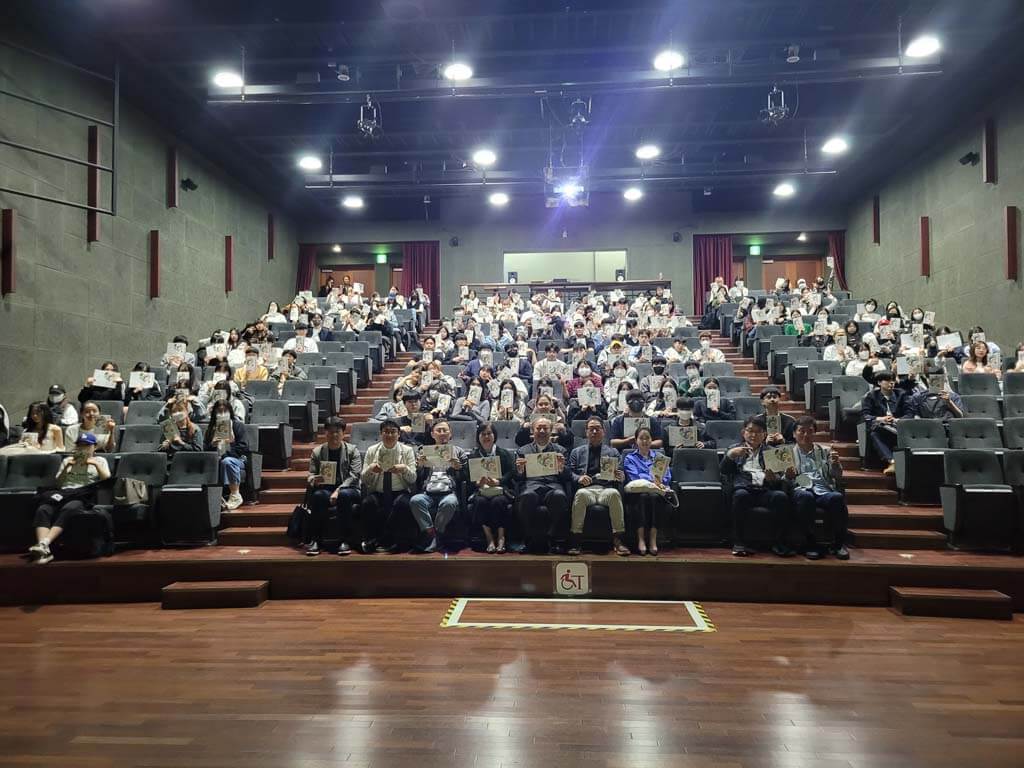 ef0a3ff4 5d5c 4f14 9c87 d19486bf1c78