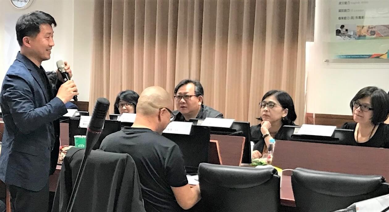 f03e3563 c82f 4124 9bc5 9b04e0f5f755