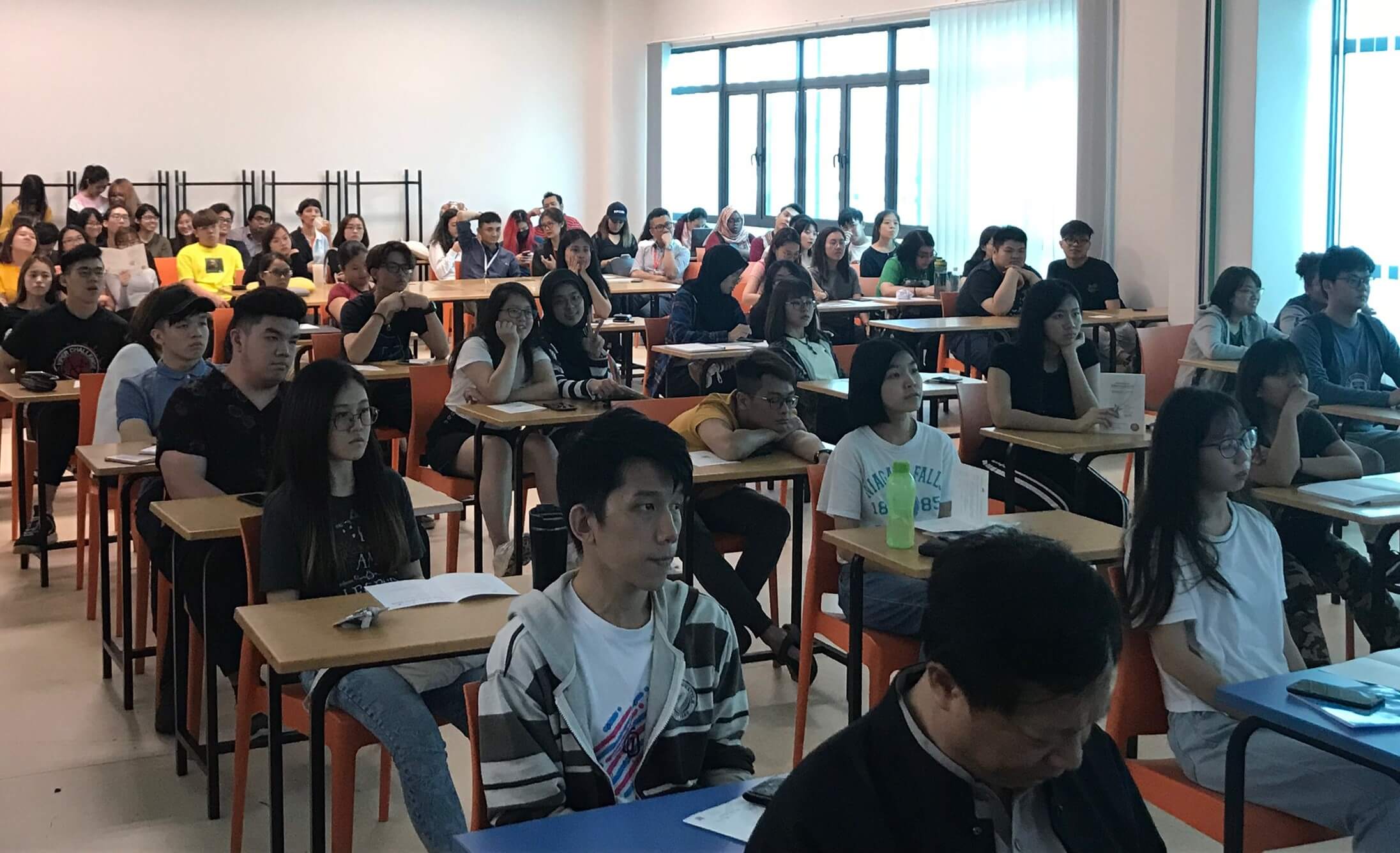 f9761878 be1b 4004 86c4 513efc7460e1