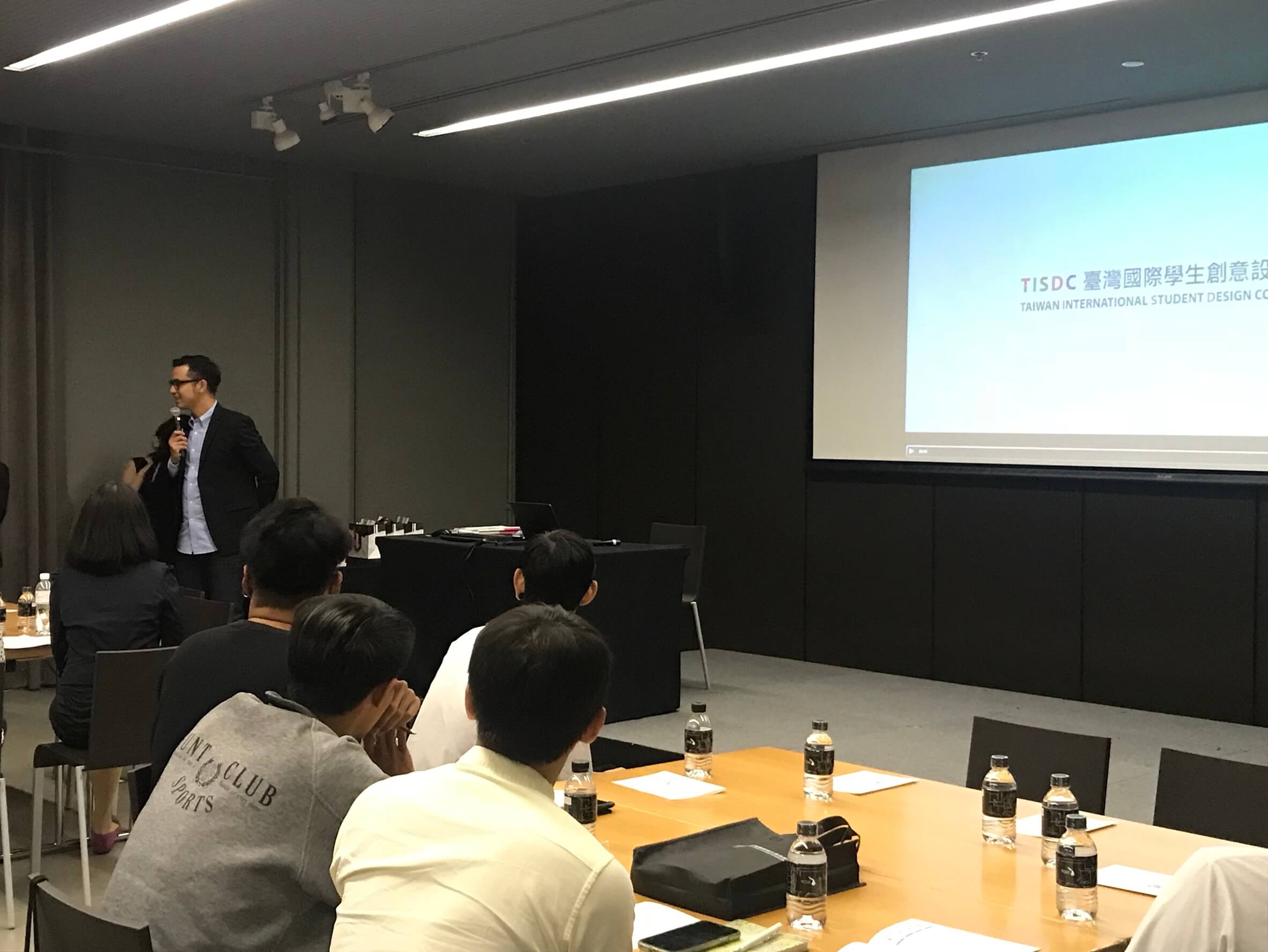 fee0741f e2ce 4eb9 893d 820b292c92b3