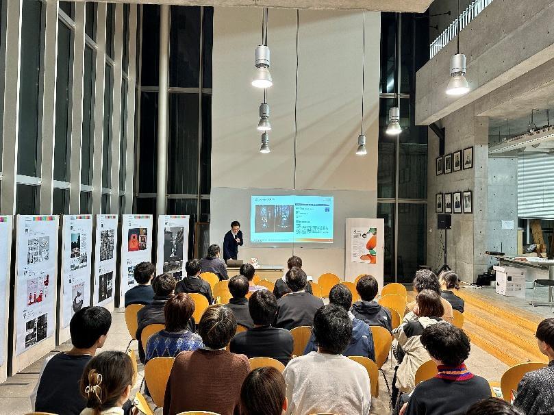 一張含有 服裝, 男人, 人員, 室內 的圖片AI 產生的內容可能不正確。